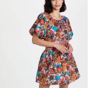 Love the label, size xs, bought and couldn't return